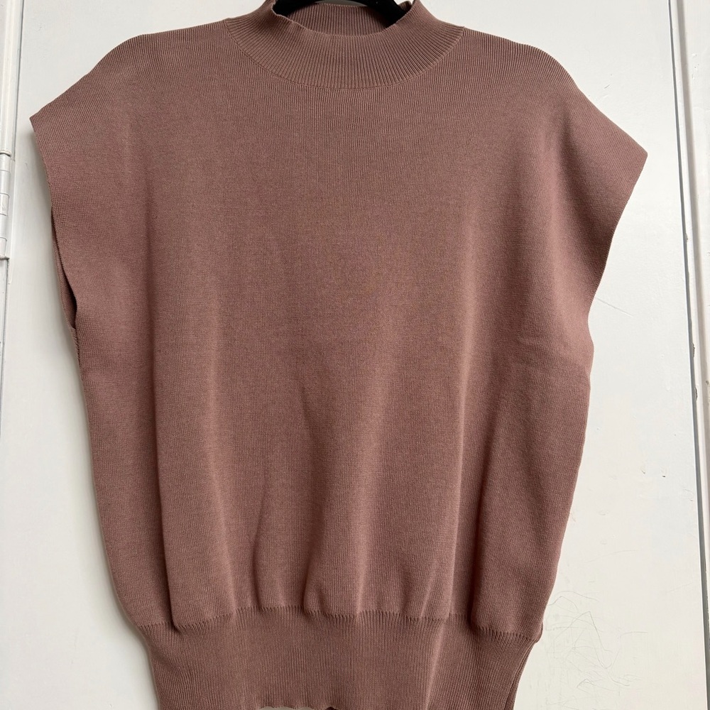 Elegant Brown Sleeveless Sweater